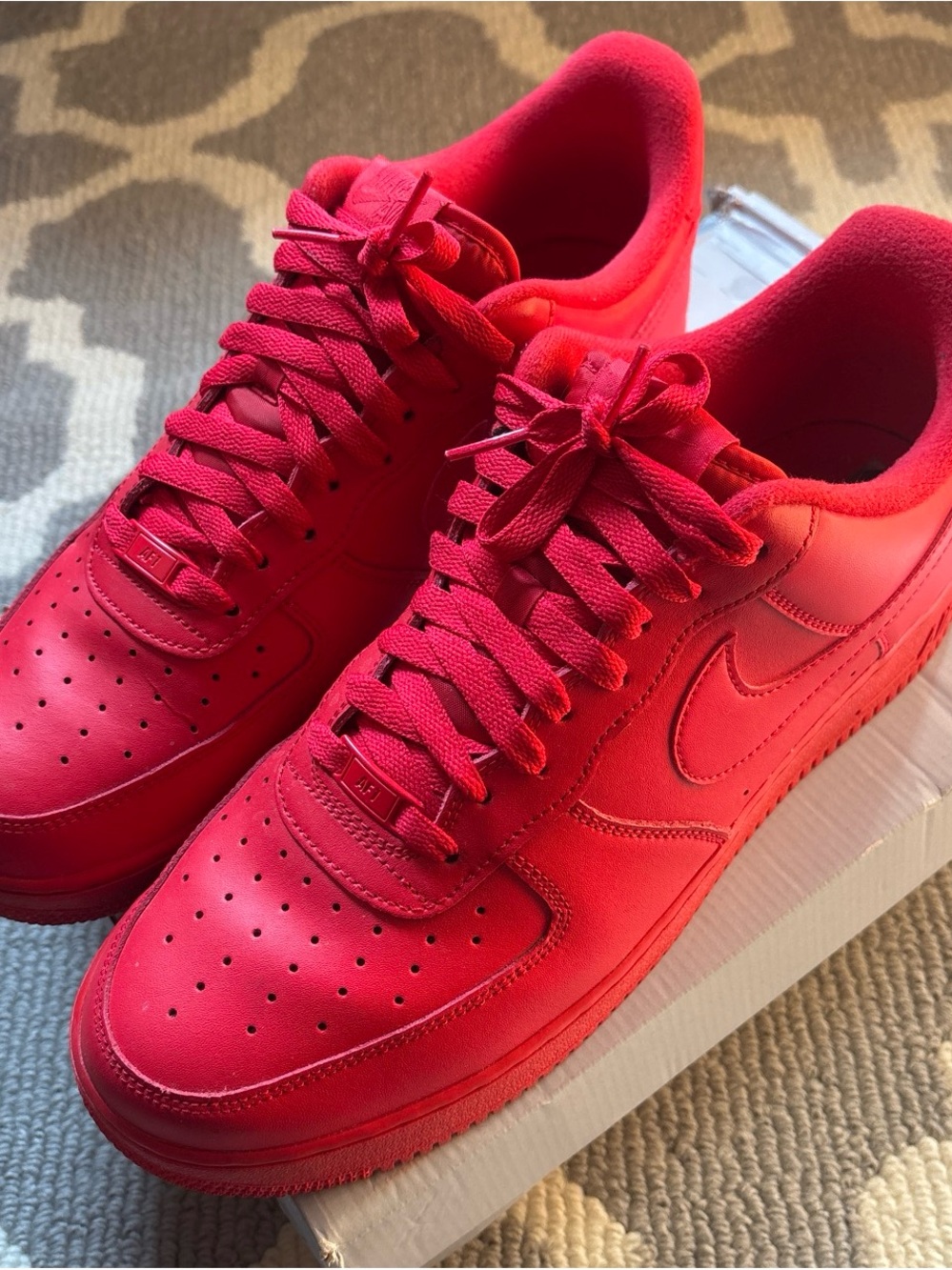 Nike Air Force 1 ’07 LV8 Triple Red – Men’s Size 12